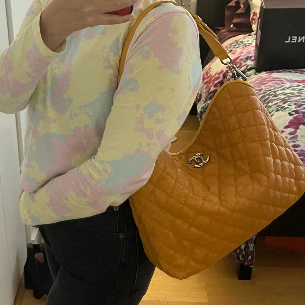CHANEL French Riviera Yellow Hobo with Box! - Picture 6 of 8